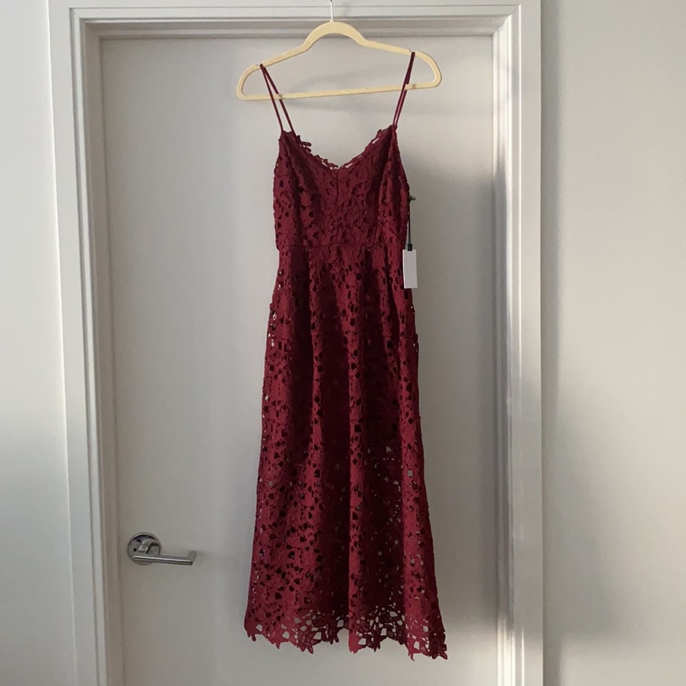 🌹NWT BLOGGERS FAVE ASTR WINE MAROON LACE MIDI DRESS! ROMANTIC